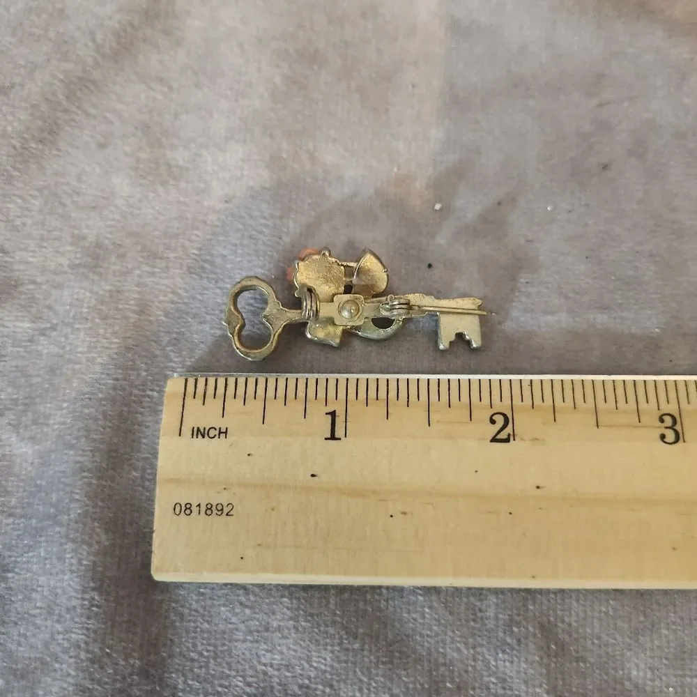 Vintage Gold Key Brooch with Coral Flower‎